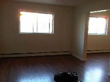 Two Bedroom Apartment Available in Dartmouth - Photo 2