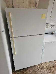 Fridge  28' sale 200