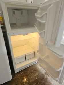 Fridge  28' sale 200 - Photo 2