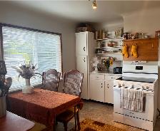 A Home of Your Own in the Desirable North Jubilee Neighbourhood - Photo 3