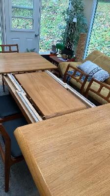 Mid century. TEAK TECK. TRÈS GRANDE Table. Chaises chairs. - Photo 3