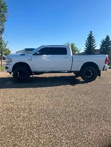 2020 Dodge Ram Laramie 3500 Diesel