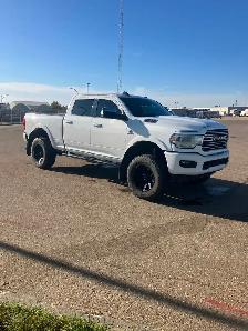 2020 Dodge Ram Laramie 3500 Diesel - Photo 4