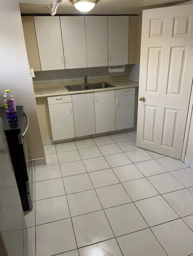 Bachelor Apartment Available December 1st