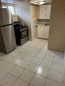 Bachelor Apartment Available December 1st - Photo 4