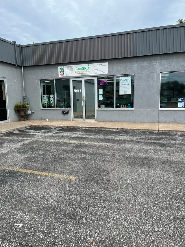 Space for lease at 3244 Walker Rd, Unit 3, approx 1,400 sq ft