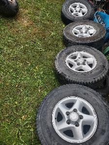 265-75R16x4 Mags Dodge RAM 1500 2006. Bolt Pattern 5x139.7. - Photo 2