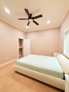 Private Room with Private washroom - Photo 3