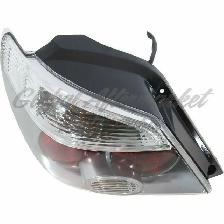 Mitsubishi Outlander 2005-2006 Tail Lights Left and Right - Photo 4