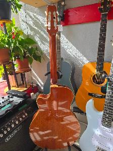 Yamaha Acoustic-Electric Guitar 2008 - Photo 5