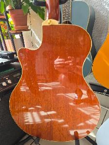 Yamaha Acoustic-Electric Guitar 2008 - Photo 6