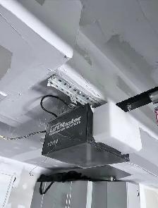 ⭐️ GARAGE DOOR OPENERS ⭐️ - Photo 6