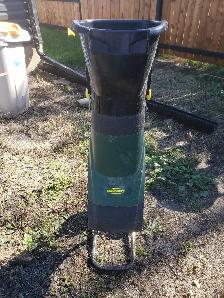 Electric Branch Shredder/Chipper - Photo 2