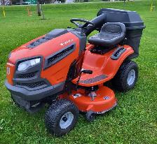 YTA 18542 Husqvarna Lawn Tractor with Bagger - Photo 2