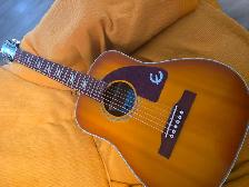VERY NICE LIL TEXAN ELECTRIC ACOUSTIC GUITAR - Photo 2