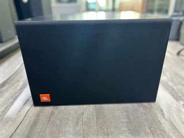 JBL PSW-1000 Powered Subwoofer 12"