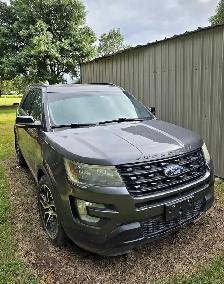 2016 Ford Explorer Sport AWD - Photo 2