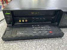Sony SLV-575UC Video Cassette Recorder - Photo 3