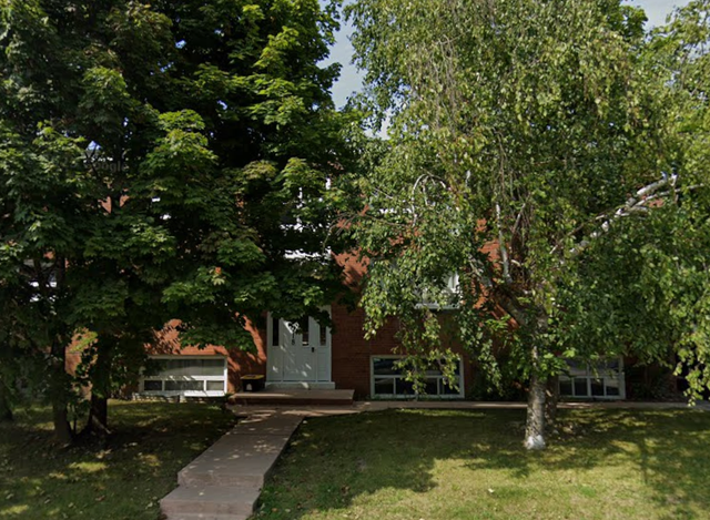 2 Bdrm Apt steps to Downtown Whitby