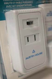 Converter with Adapter Plug 220V to 110V Brand New - Photo 3