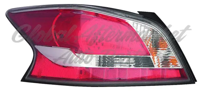 Nissan Altima 2015 Tail Lights Left and Right