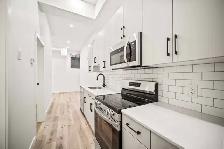 MODERN 2 Bed Apartment - In the Heart of Downtown!