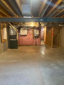 3 Bedroom End Unit Townhouse For Lease - Photo 6