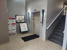Condo for rent in Lakeview - Photo 2