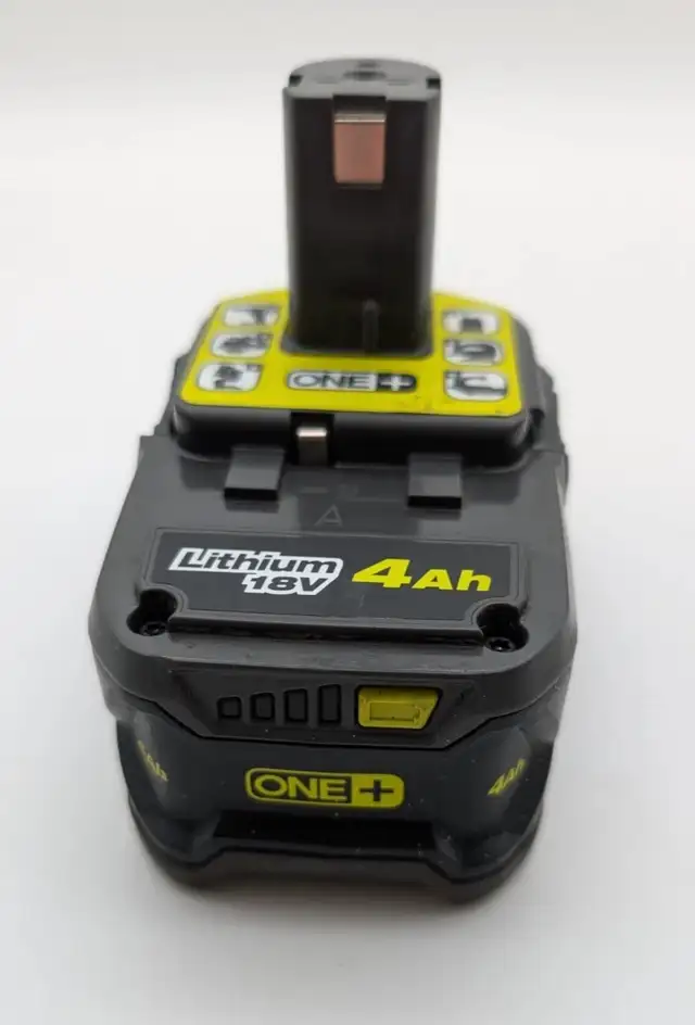 (B2873) RYOBI P197 Rechargeable Lithium-Ion Power Tool Battery