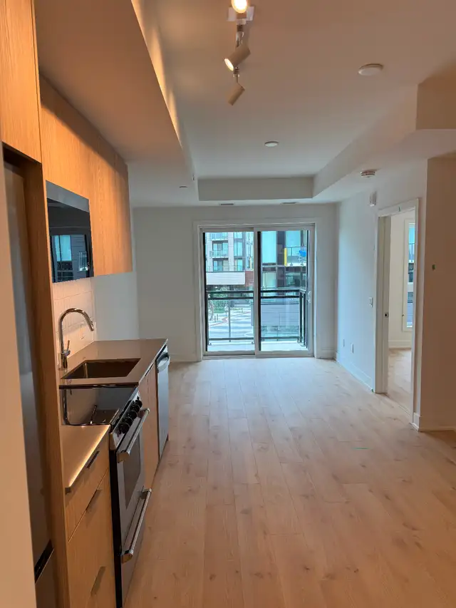 Brand new luxury 1 Bedroom   Den excellent location for rent
