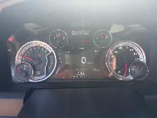 2019 Ram 1500 Classic Express 4x4 Crew Cab - Photo 16