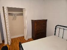 Room across the street from Metro Vendome. $725  All and internt - Photo 2