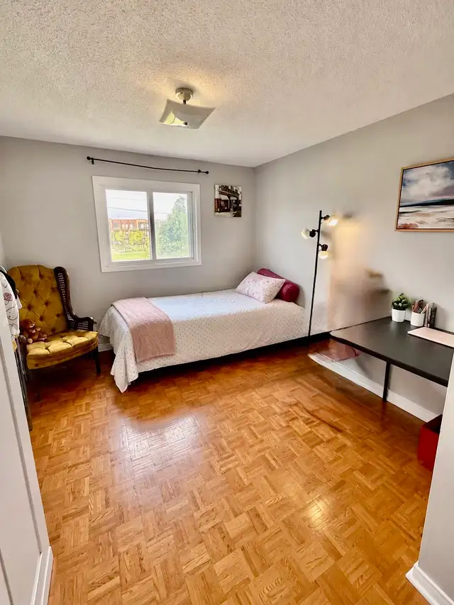 Private Bedroom for Rent – Spacious Etobicoke Home