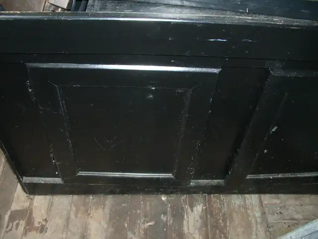 FOR SALE SOLID WOOD CABINET STAND FOR 75,90, 110 GALLON $75