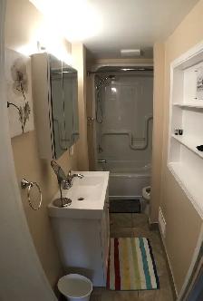 master bedroom with private washroom available - Photo 8