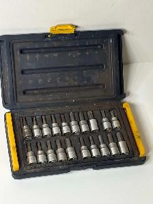 Mastercraft 20-Pc Hex & Torx Bit Socket Set w/ Case - Photo 2