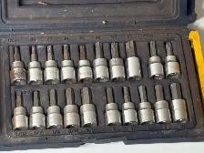 Mastercraft 20-Pc Hex & Torx Bit Socket Set w/ Case - Photo 3
