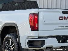 2023 GMC Sierra 1500 AT4 Crew Cab Standard Box 4-Wheel Drive AT4 - Photo 9