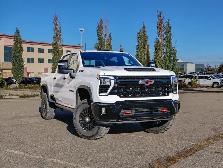 2026 Chevrolet Silverado 2500HD ZR2 - Photo 2