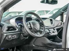 2026 Chrysler Pacifica LIMITED | AWD | VNTD STS | TV | HK | FAMC - Photo 12