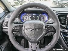 2026 Chrysler Pacifica LIMITED | AWD | VNTD STS | TV | HK | FAMC - Photo 13