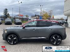 2026 Nissan Kicks SR AWD - SPORT INTERIOR - LIKE NEW - LOW KMS! - Photo 8