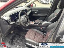 2026 Nissan Kicks SR AWD - SPORT INTERIOR - LIKE NEW - LOW KMS! - Photo 10