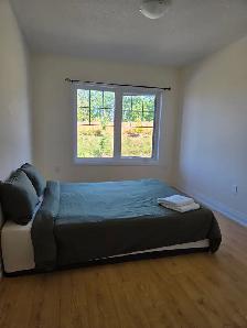 1 bedroom 1 washroom in 4 bedroom new home midhurst springwater - Photo 5