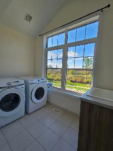 1 bedroom 1 washroom in 4 bedroom new home midhurst springwater - Photo 8