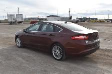 2016 Ford Fusion SE - Photo 2