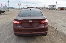 2016 Ford Fusion SE - Photo 16
