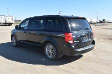 2018 Dodge Grand Caravan SXT - Photo 2