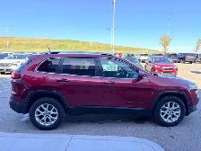 2016 Jeep Cherokee North 4WD | Comfort/Convenience | Cold Weathe - Photo 9