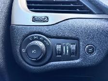 2016 Jeep Cherokee North 4WD | Comfort/Convenience | Cold Weathe - Photo 14